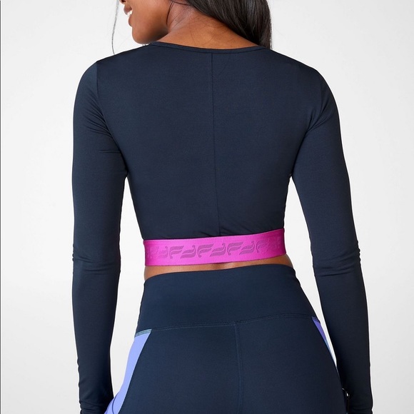 Pia Front Twisted Long-Sleeve Top - Picture 5 of 5